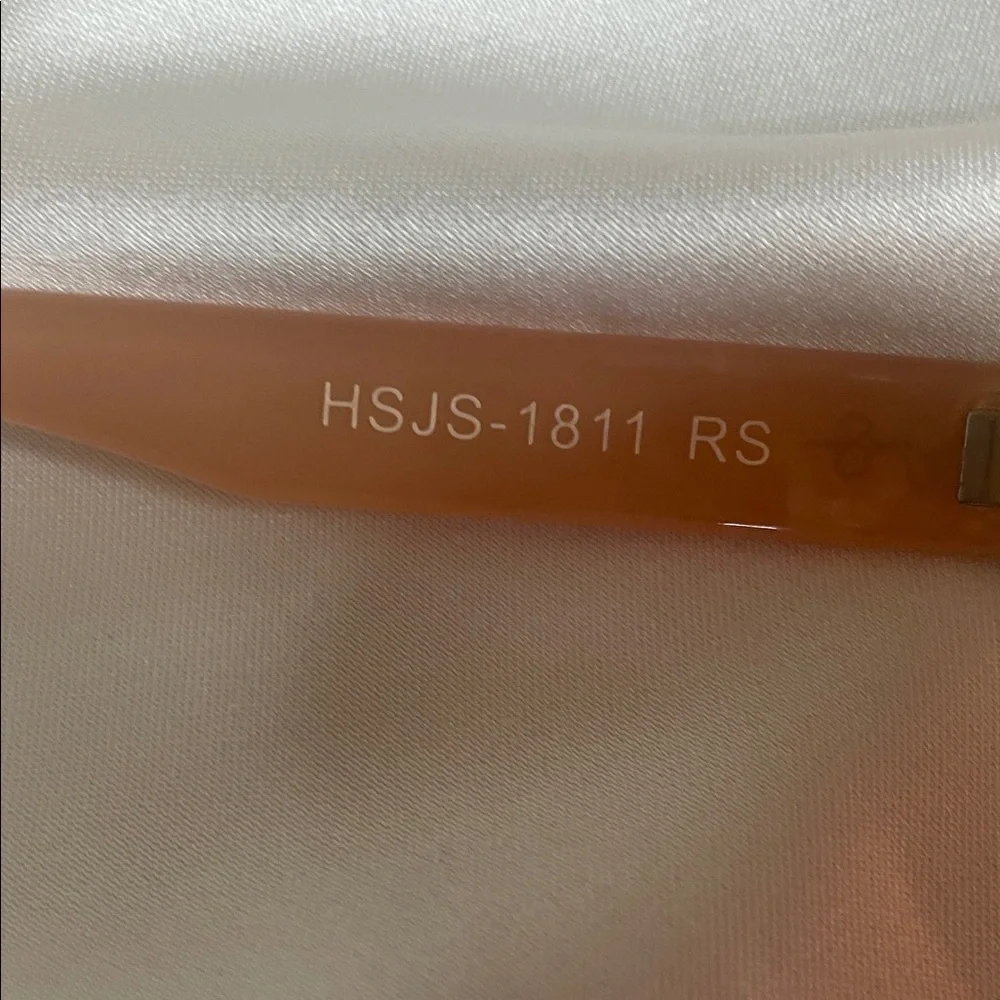 Jessica Simpson Peach Translucent Round Sunglasses with Gold Bridge